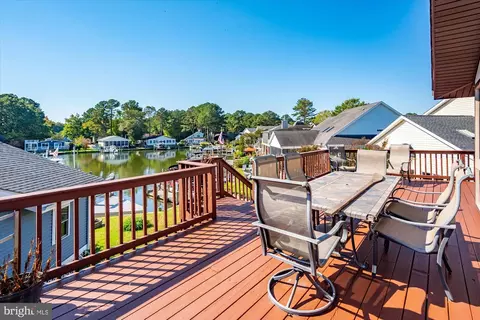 Exterior - 2 Beach Ct, Ocean Pines, MD 21811 photo 8 of 21