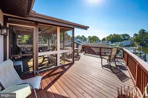 Exterior - 2 Beach Ct, Ocean Pines, MD 21811 photo 5 of 21