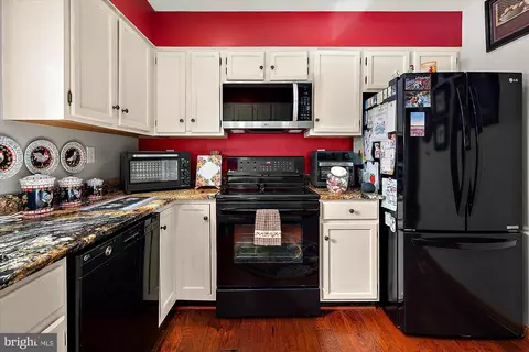 Kitchen - 2 Beach Ct, Ocean Pines, MD 21811 photo 5 of 5