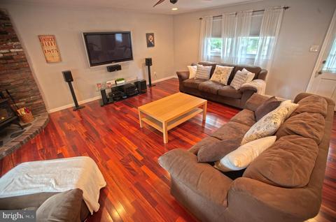 208 Braddock, Williamstown, NJ 08094 photo 6