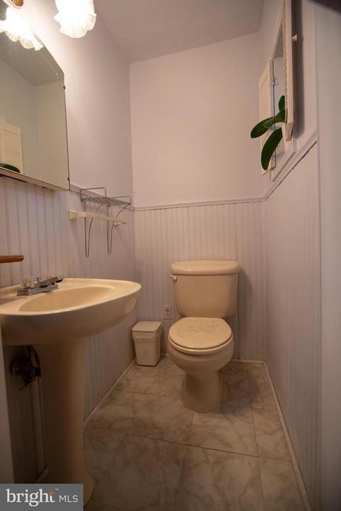 208 Braddock, Williamstown, NJ 08094 photo 24