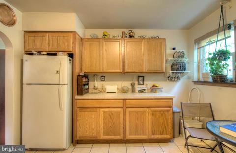 121 E Collings Dr, Williamstown, NJ 08094 photo 3