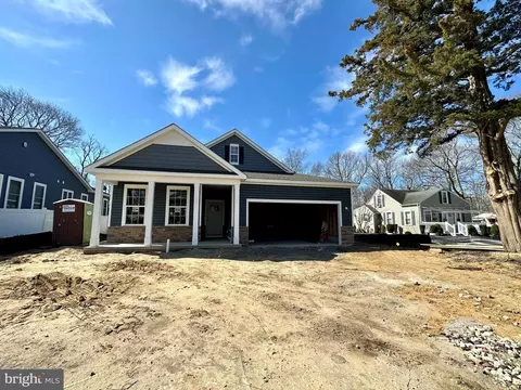 810 W Pennsylvania Ave, Somers Point, NJ 08244