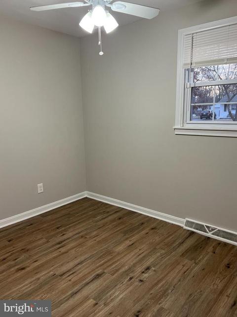 110 E Colton Ln, Williamstown, NJ 08094 photo 11