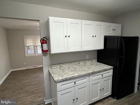 110 E Colton Ln, Williamstown, NJ 08094 photo 9