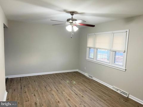 110 E Colton Ln, Williamstown, NJ 08094 photo 6