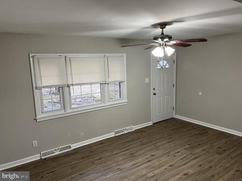 110 E Colton Ln, Williamstown, NJ 08094 photo 13