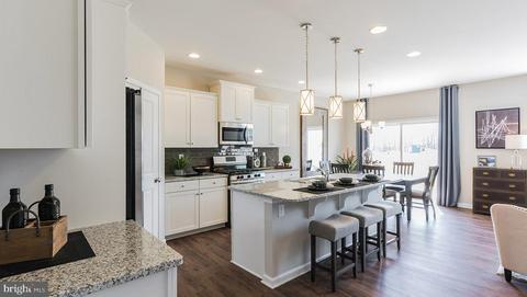 202 Doral Ct, Egg Harbor Township, NJ 08234