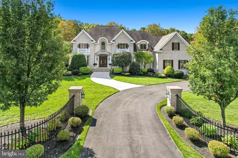 806 Gatehouse Dr, Galloway, NJ 08205