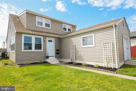 102 Quay Blvd, Brigantine, NJ 08203