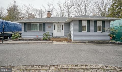511 Locust St, Hammonton, NJ 08037