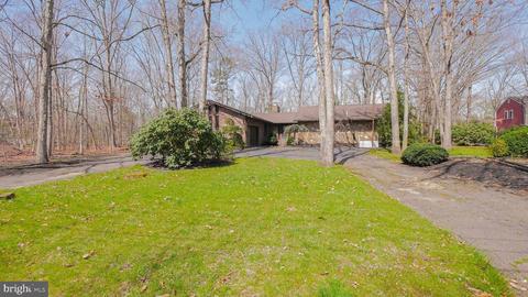 196 Golden Eagle Dr, Hammonton, NJ 08037