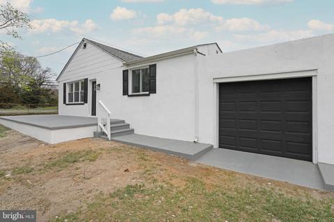 6831 Washington Ave, Egg Harbor Township, NJ 08234