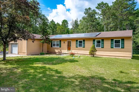 253 Fenimore Dr, Williamstown, NJ 08094