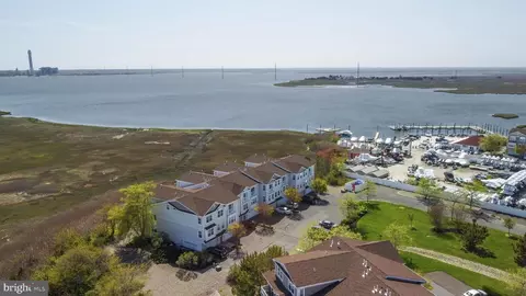 72 Windjammer Dr, Somers Point, NJ 08244