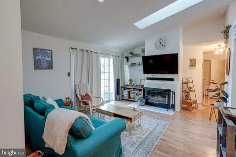 54 Apache Ct, Absecon, NJ 08205