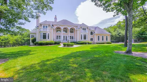 615 Pineview Dr, Galloway, NJ 08205