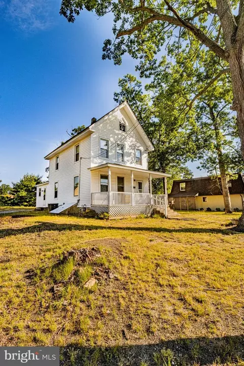 425429 W Pleasant St, Hammonton, NJ 08037