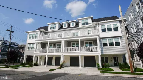 1 S B S Nashville Ave #B, Ventnor City, NJ 08406