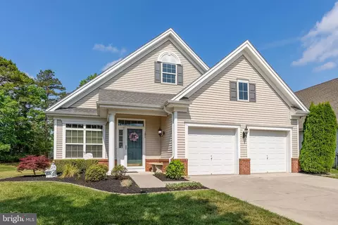101 Bluebell Dr, Egg Harbor Township, NJ 08234