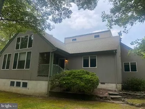 303 Pine Ave, Egg Harbor Township, NJ 08234