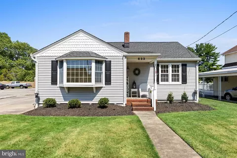 633 Peach St, Hammonton, NJ 08037