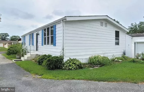 140 Country Ln, Buena, NJ 08310
