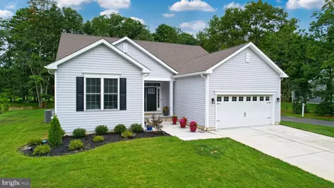 125 Laquinta Dr, Egg Harbor Township, NJ 08234