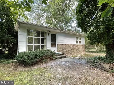 614 5th Ave, Egg Harbor City, NJ 08215