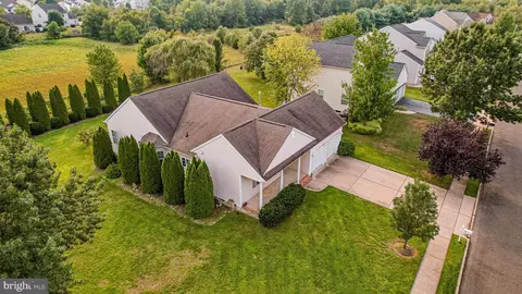 98 Centennial Dr, Hammonton, NJ 08037 photo 2