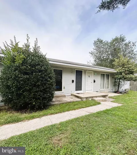 15 Hamilton Dr, Somers Point, NJ 08244