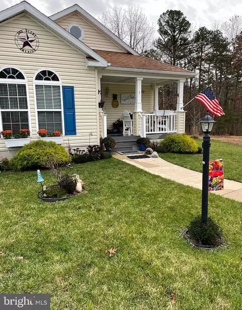 1 Pinetree Ct, Mays Landing, NJ 08330
