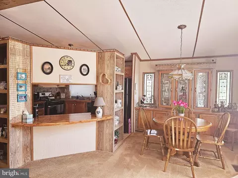 6 Forest Ct, Mays Landing, NJ 08330