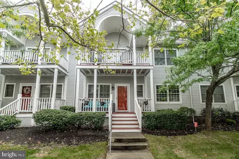 19 Schooner Ct, Atlantic City, NJ 08401