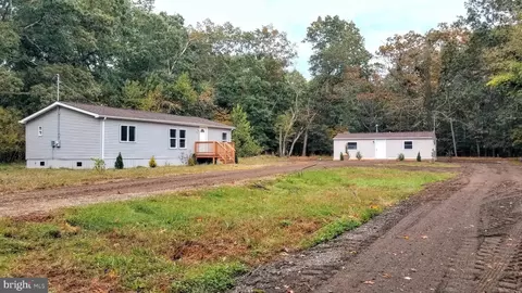 378 8th St, Newtonville, NJ 08346