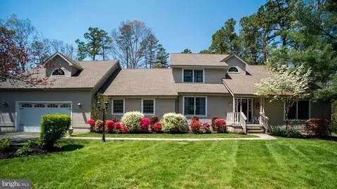465 Franklin Dr, Mays Landing, NJ 08330