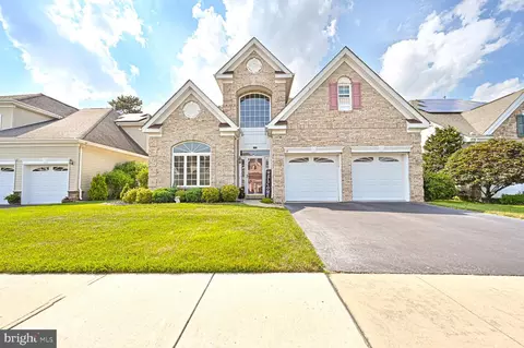 19 Lewis Dr, Mays Landing, NJ 08330