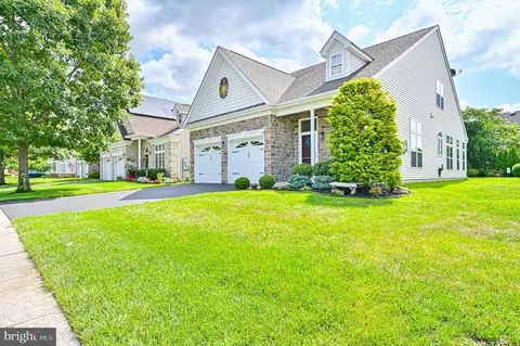 38 Lewis Dr, Mays Landing, NJ 08330