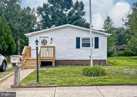 10 Holly, Mays Landing, NJ 08330