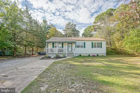 83 E Park Ave, Williamstown, NJ 08094