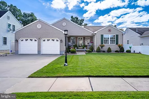 102 Putters Ln, Mays Landing, NJ 08330
