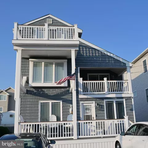 221 5th St N #B, Brigantine, NJ 08203