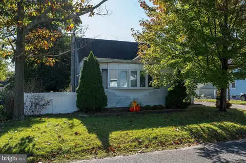 402 Line St, Hammonton, NJ 08037