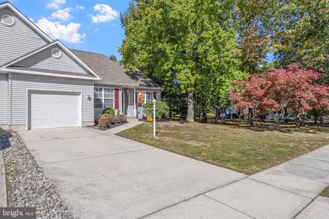 10 Kay Dr, Hammonton, NJ 08037