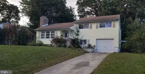 340 Hobart Ave, Absecon, NJ 08201
