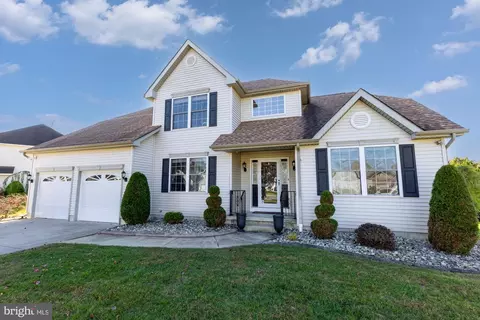 717 Virginia Ave, Hammonton, NJ 08037
