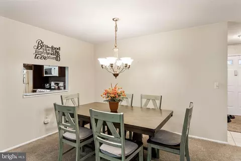 75 Club Pl, Absecon, NJ 08205