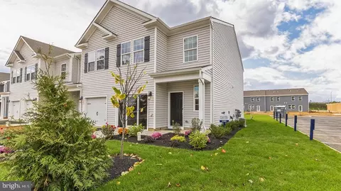 Exterior - 617 Benjamin Ct, Pleasantville, NJ 08232 photo 4 of 5