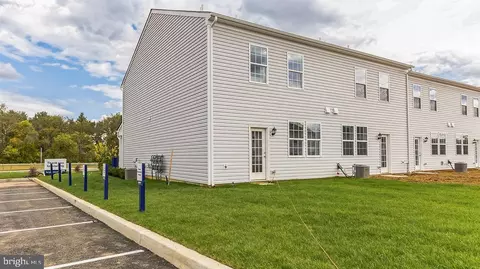 Exterior - 617 Benjamin Ct, Pleasantville, NJ 08232 photo 2 of 5