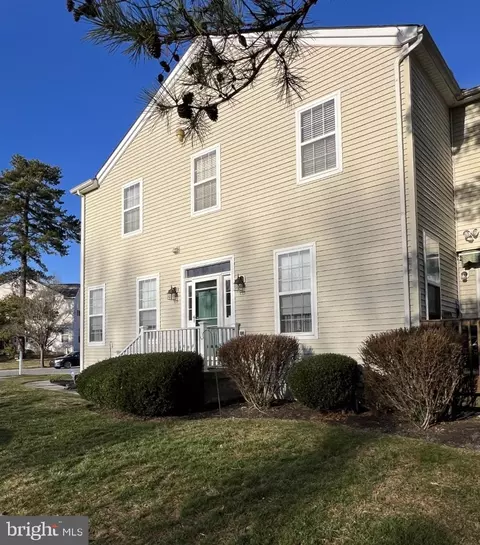 2 Summit Cir, Mays Landing, NJ 08330